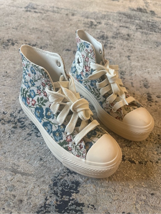Converse Shoes - Converse Floral High-Top Sneakers in Cream, Blue & Green size woman’s 6.5